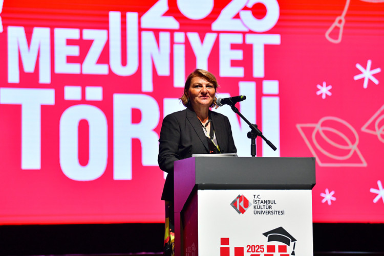 İKÜ 2024-2025 Mezuniyet Töreni 